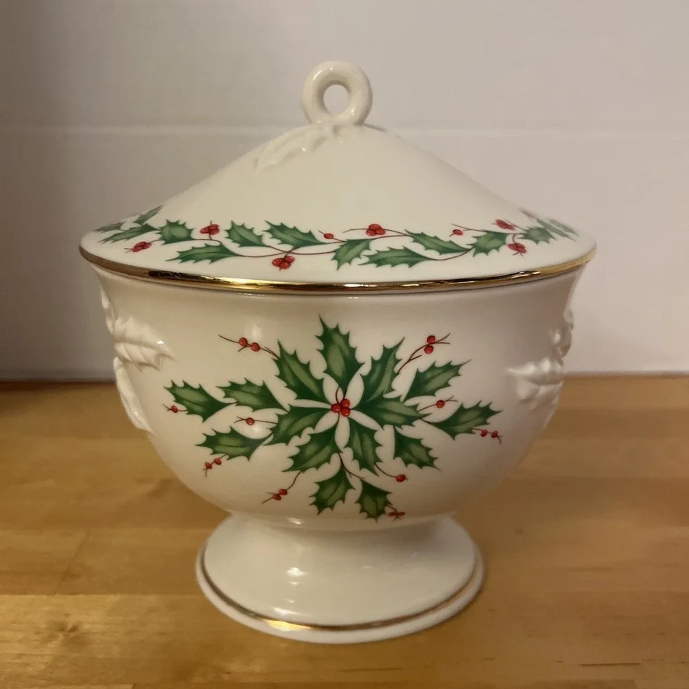 Lenox Holiday Covered Candy Dish Holly with Box
